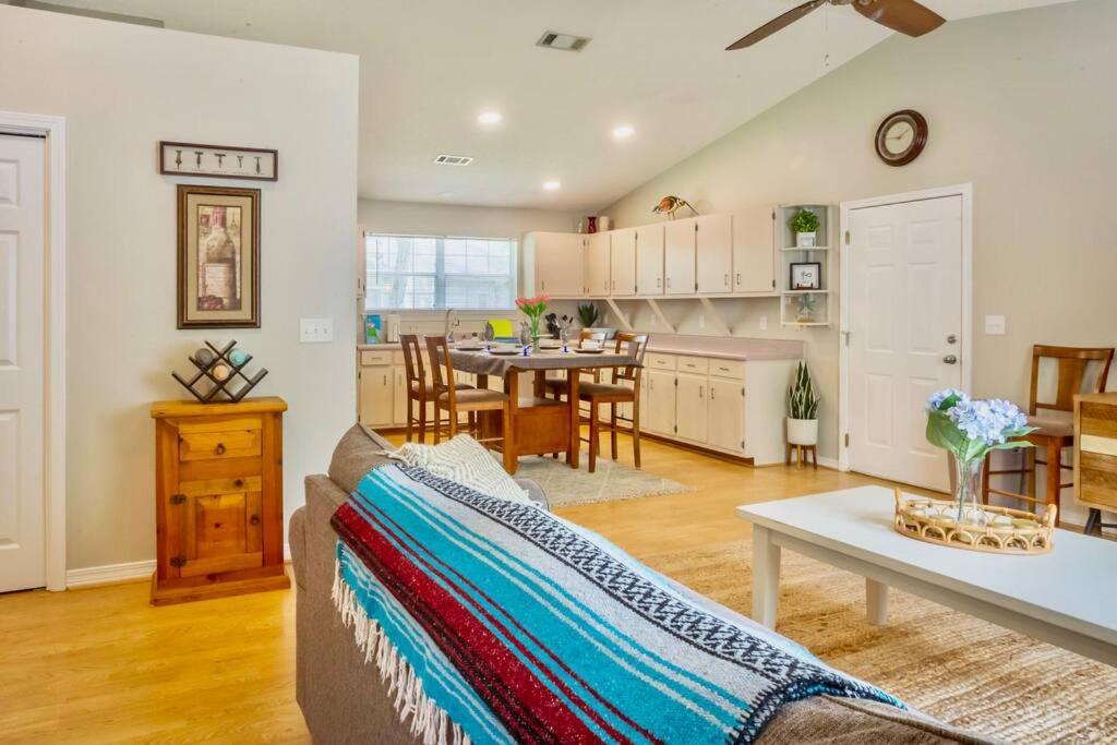 Life'S A Breeze - Updated 3Br 5Min To Pcola Beach 걸프 브리즈 외부 사진
